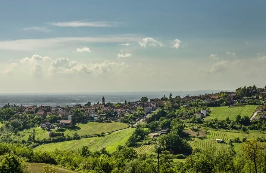 Højdedragene omkring Tortonesi i Piemonte